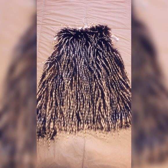 💕Smoky Grey Faux Fur Vest 💕 - Picture 2 of 3